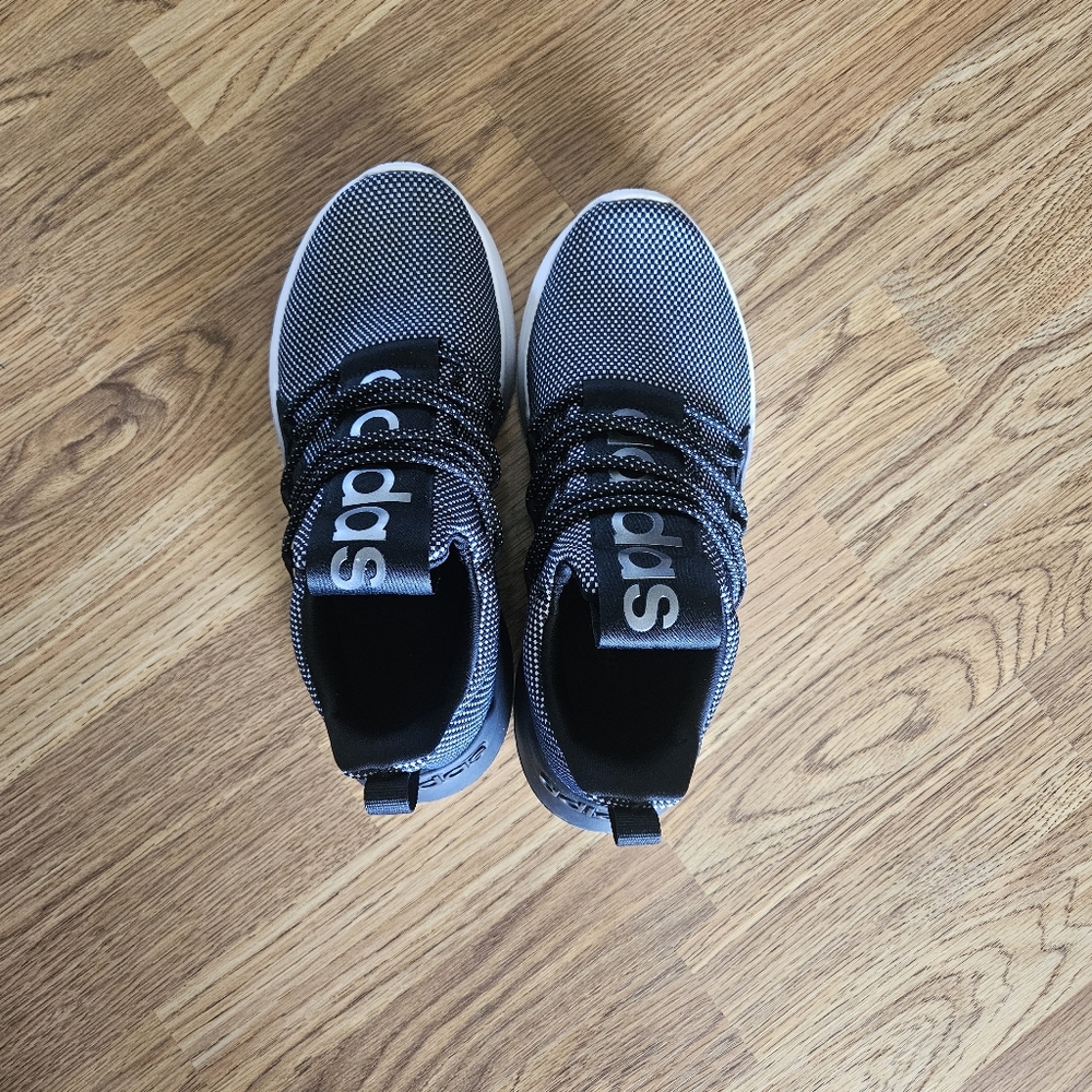 Adidas Men's 8.5 shoes